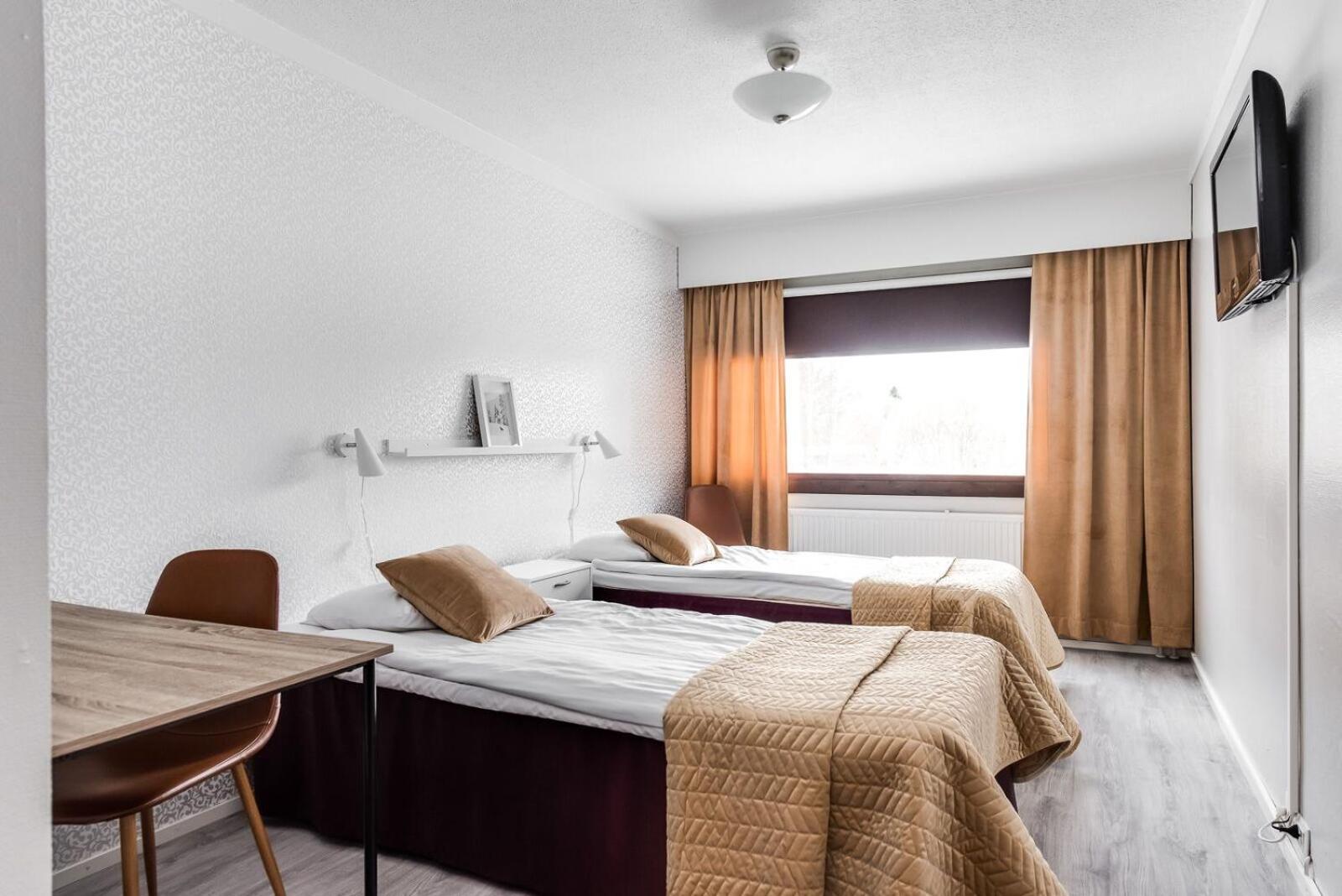 Hotel Kaeenpesae Ylivieska Luaran gambar